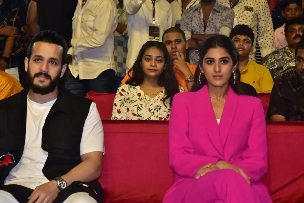 Akhil Akkineni Sakshi Vaidya Agent Telugu Movie Trailer Launch